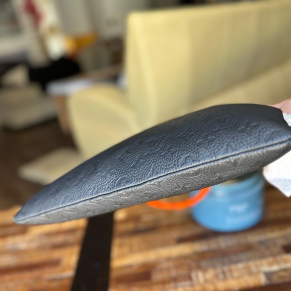 Louis Vuitton - Virgil Abloh A4 pochette - Picture 7 of 8